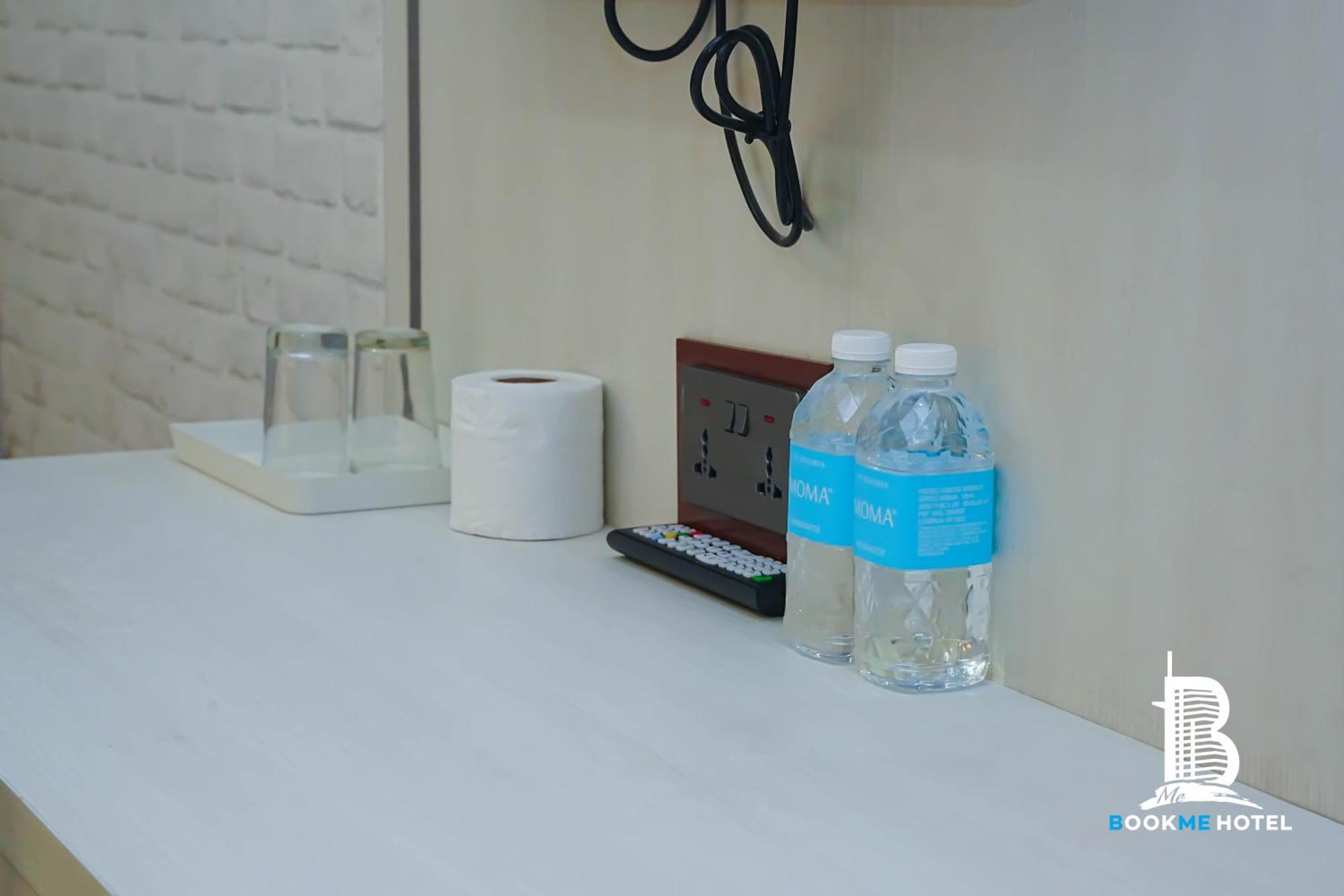Bookme Hotel Johor Bahru Bagian luar foto